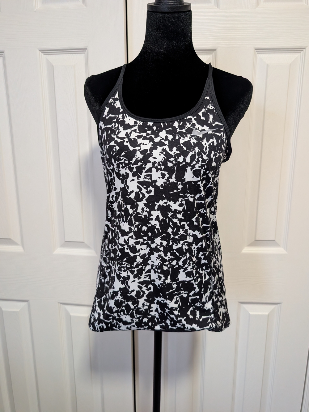 Nike Black & White Abstract Racerback Tank